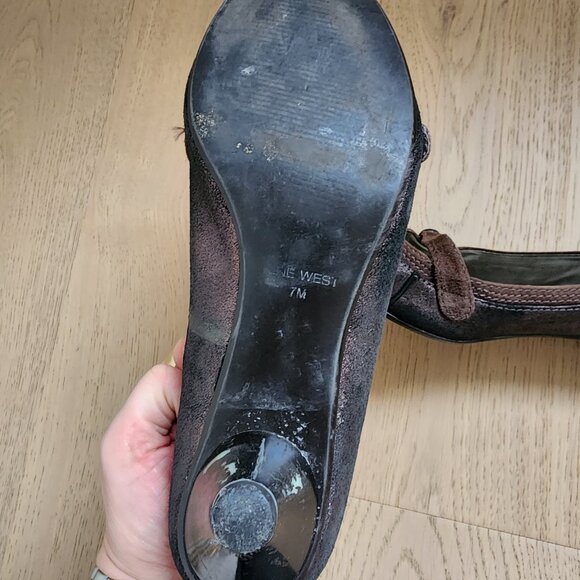 Nine West size 7 rounded toe kitten heels - Picture 11 of 11